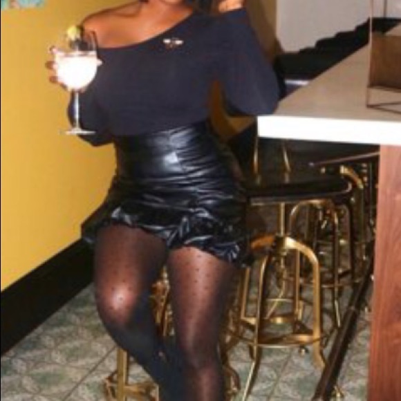 Zip Back Ruffle Hem PU leather Skirt - Picture 7 of 8